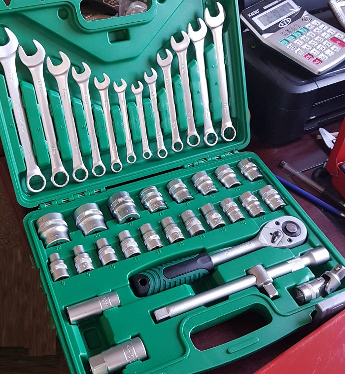420324 Socket And Spanner Set 38PCs In Plastic case 1/2"