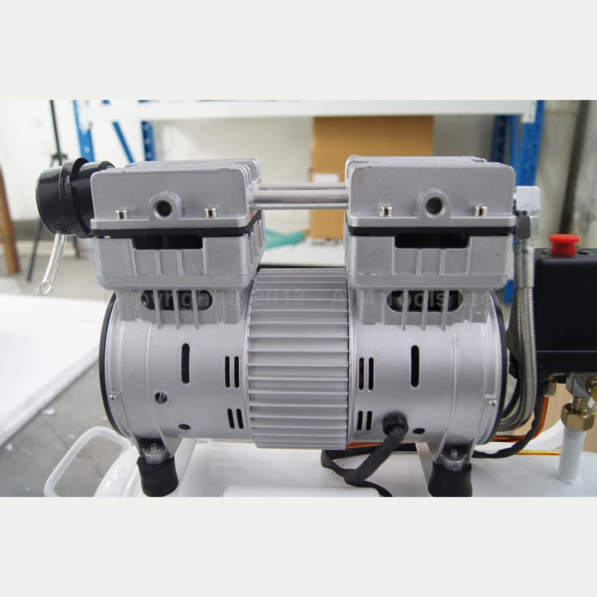 241184 Silent Air Compressor 24L ضاغط هواء صامت 24 ليتر